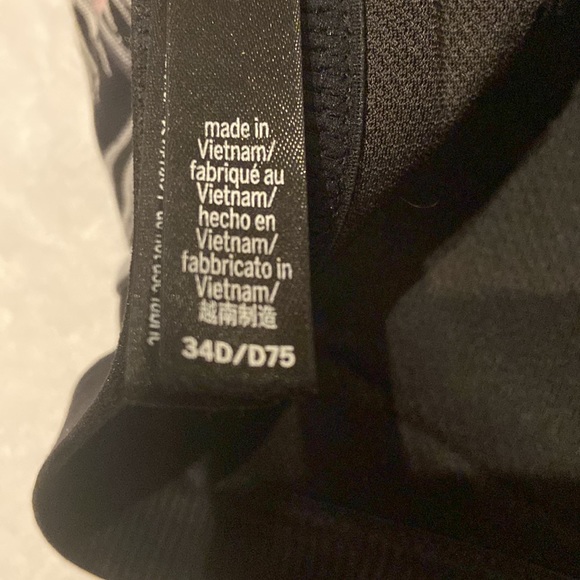 VICTORIA SPORT BRA Size 34D Pre-Owned Nice Condition Adjustable Straps - Picture 6 of 8